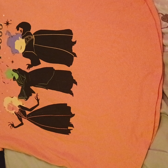 Girls Disney Hocus Pocus Shirt - Picture 4 of 5